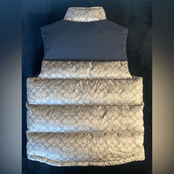 Men’s Coach Signature Puffer Vest - Picture 2 of 4